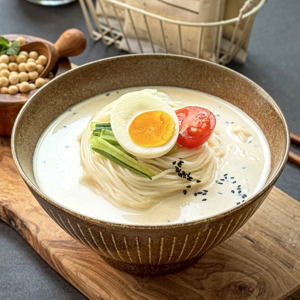 [귀빈정] 5분OK 명장 고소한 생 콩국수 4인분 (948g) 1팩